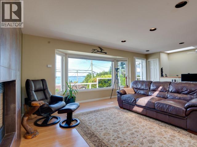 4092 WESTVIEW AVE - 39
