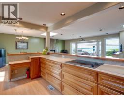 4092 Westview Ave, Powell River, BC  Photo 35