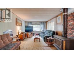Kitchen - 686 Powell Road, Lumby, BC V0E2G7 Photo 6