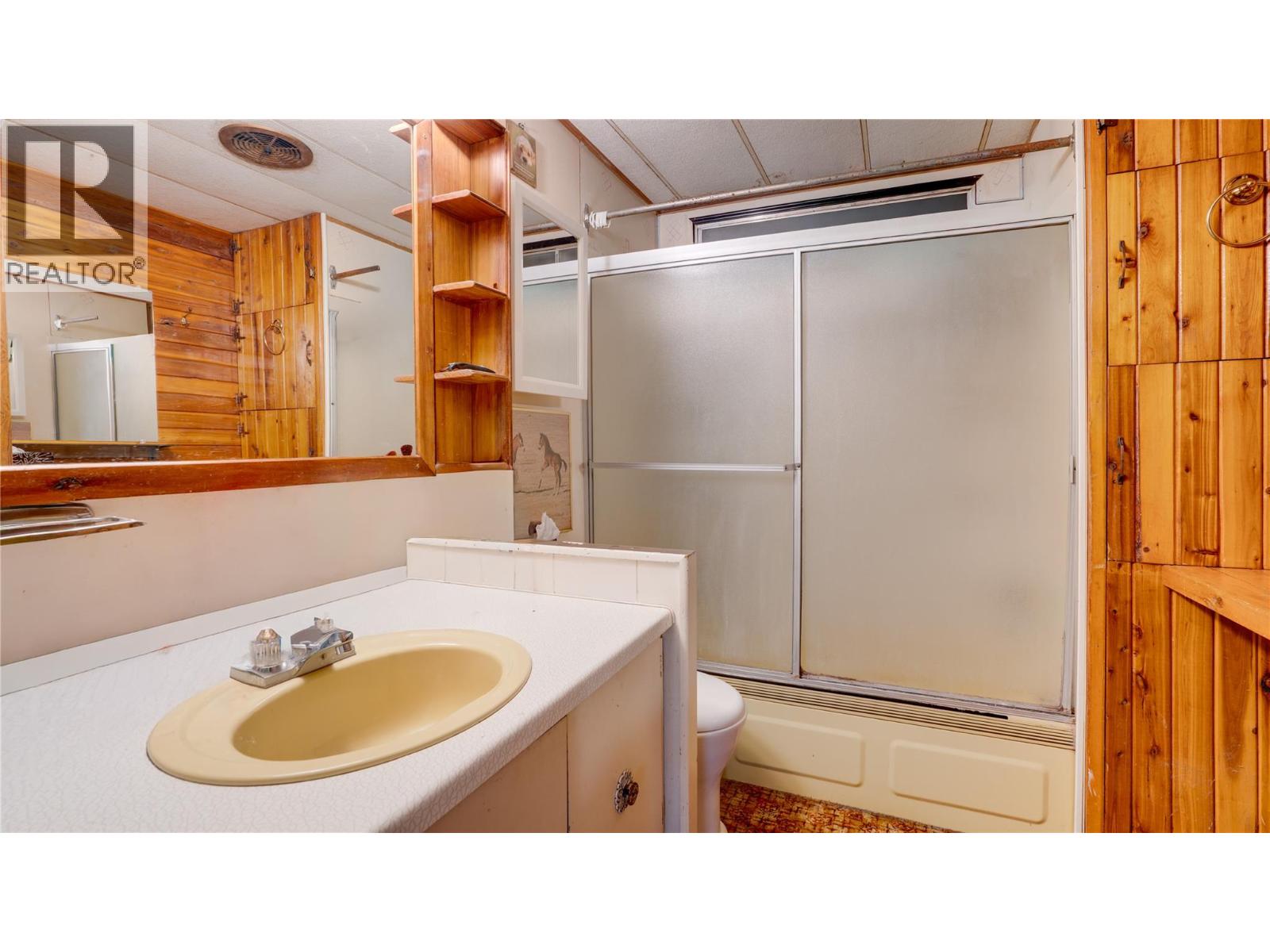 686 Powell Road - Image 13