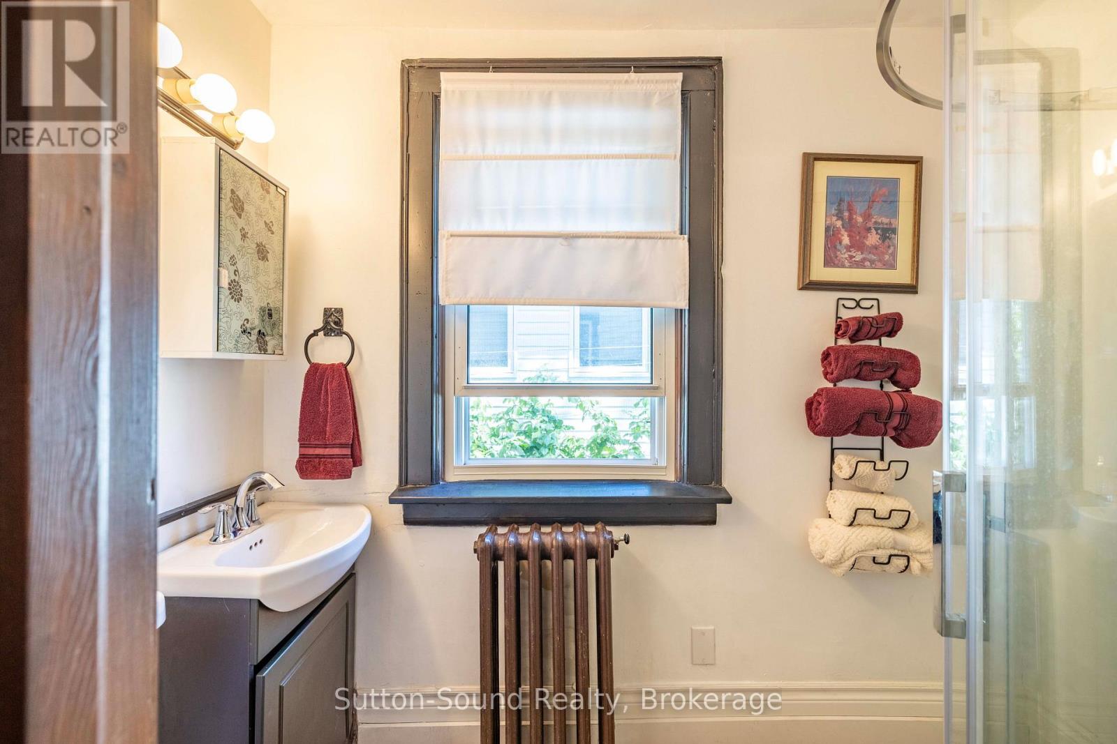 155 5TH  A STREET E - Image 20