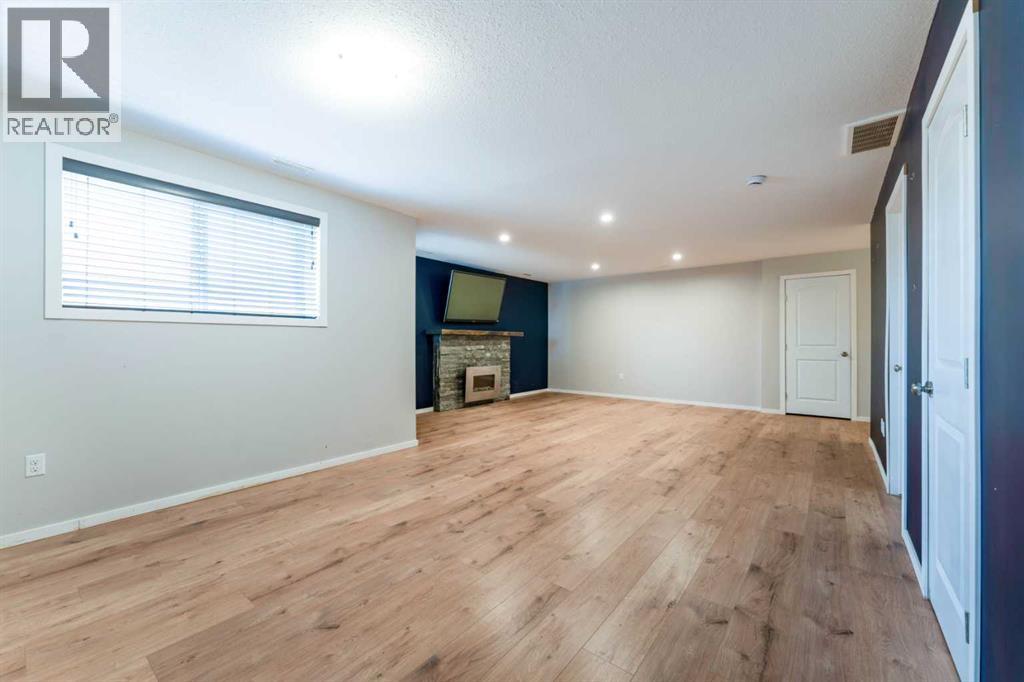 352 CROCUS Terrace W - Image 22