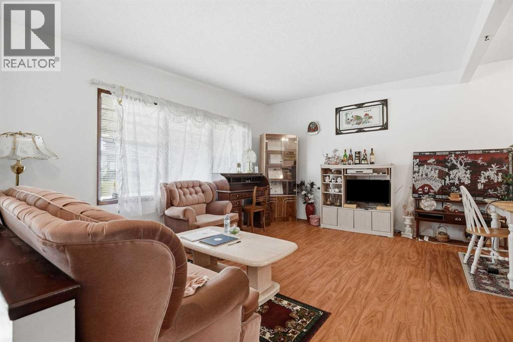 1612 24 Avenue NW - Image 11