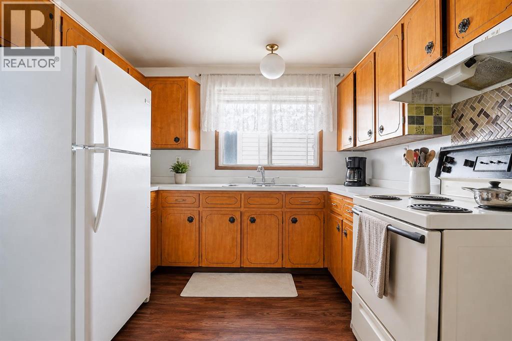 1612 24 Avenue NW - Image 25