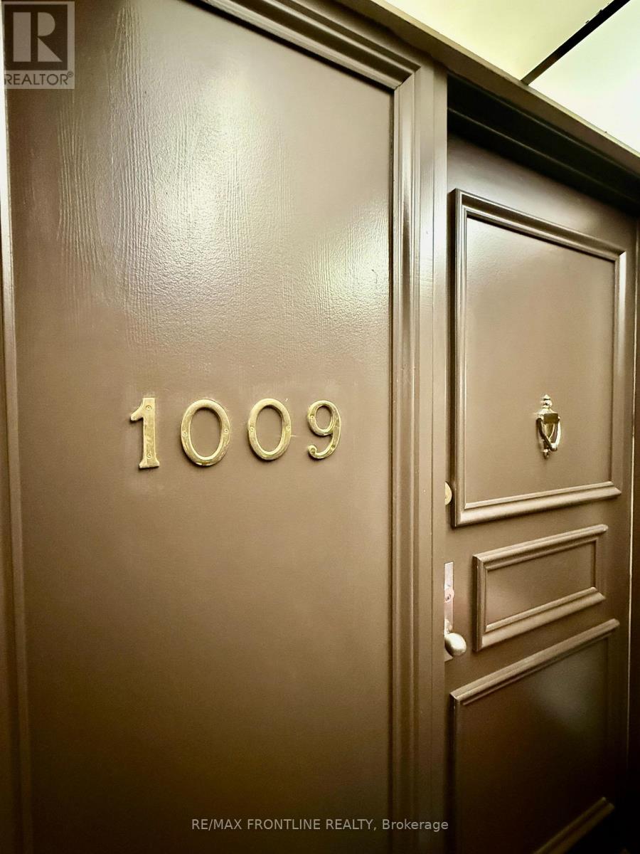 #1009 1081 AMBLESIDE DRIVE - 23