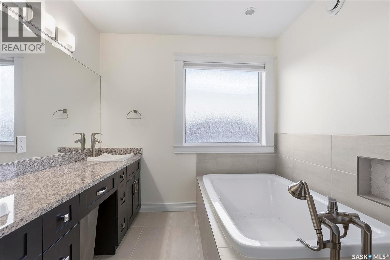 242 Denham CRESCENT - Image 33