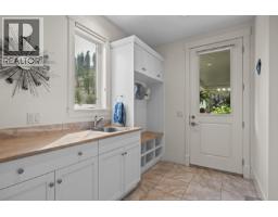 2259 Westside Place, Kelowna, BC V1Z3T5 Photo 34