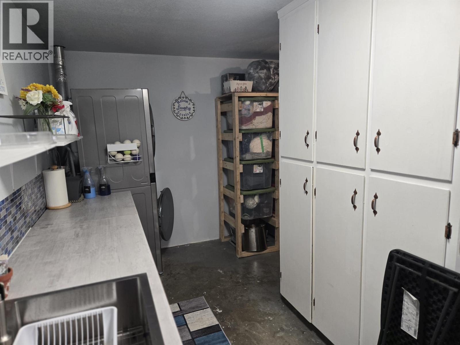 453 HUTCHCROFT STREET - 24
