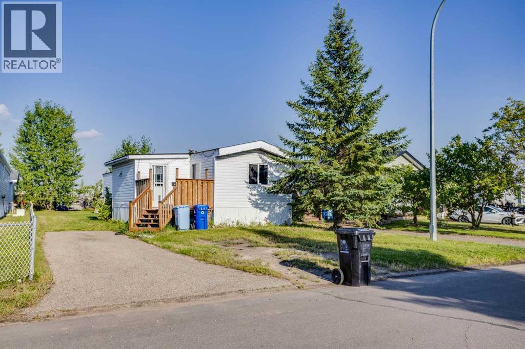 173 Cokerill Crescent - 1