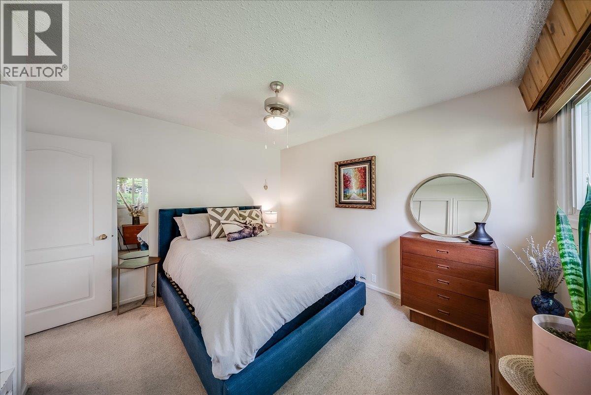 469 FORREST Drive, Trail