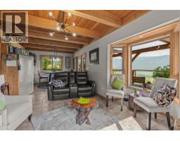 Foyer - 310 Grandview Bench Road, Grindrod, BC V0E1Y0 Photo 13