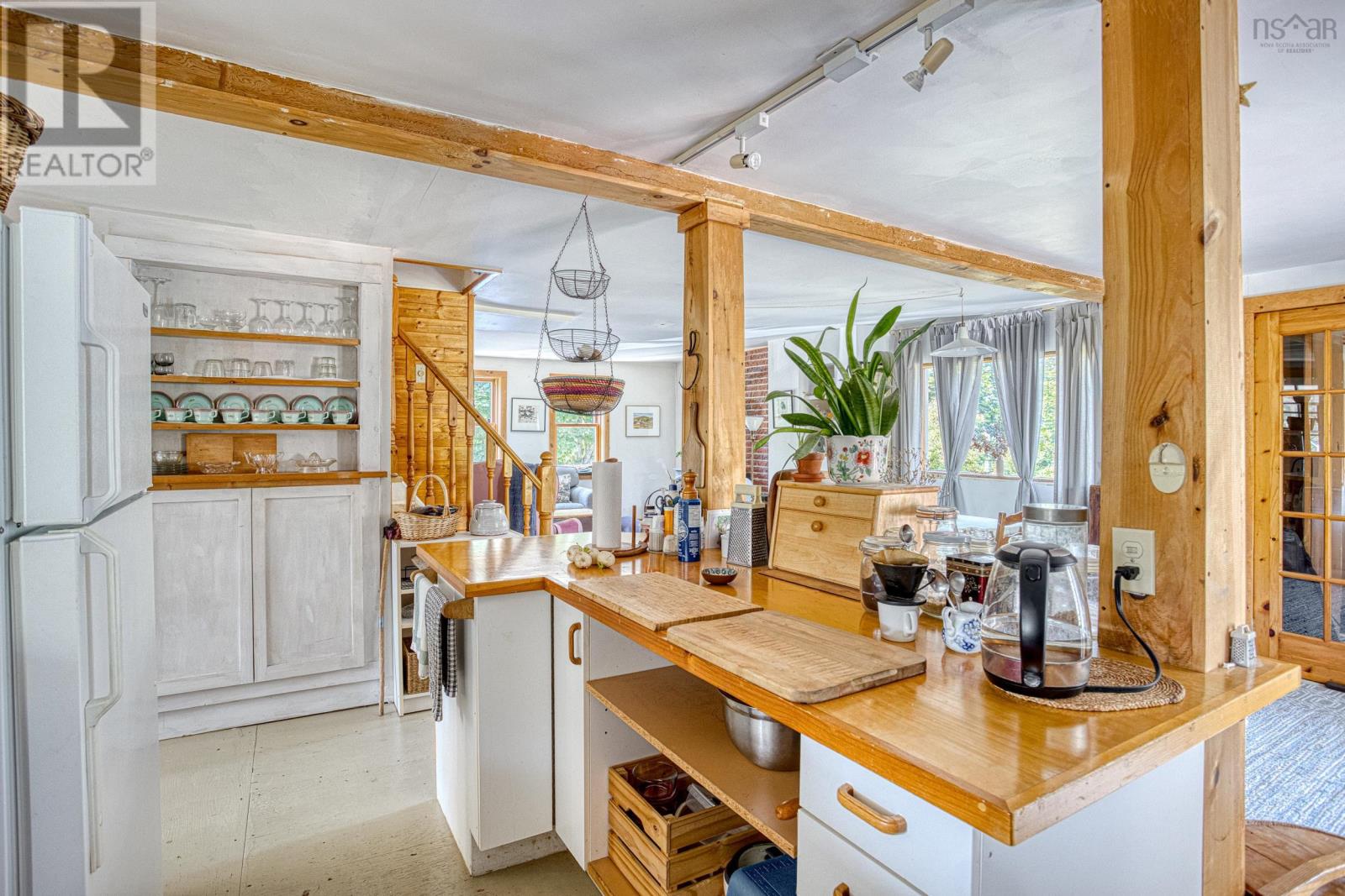 135 Village Road - 7