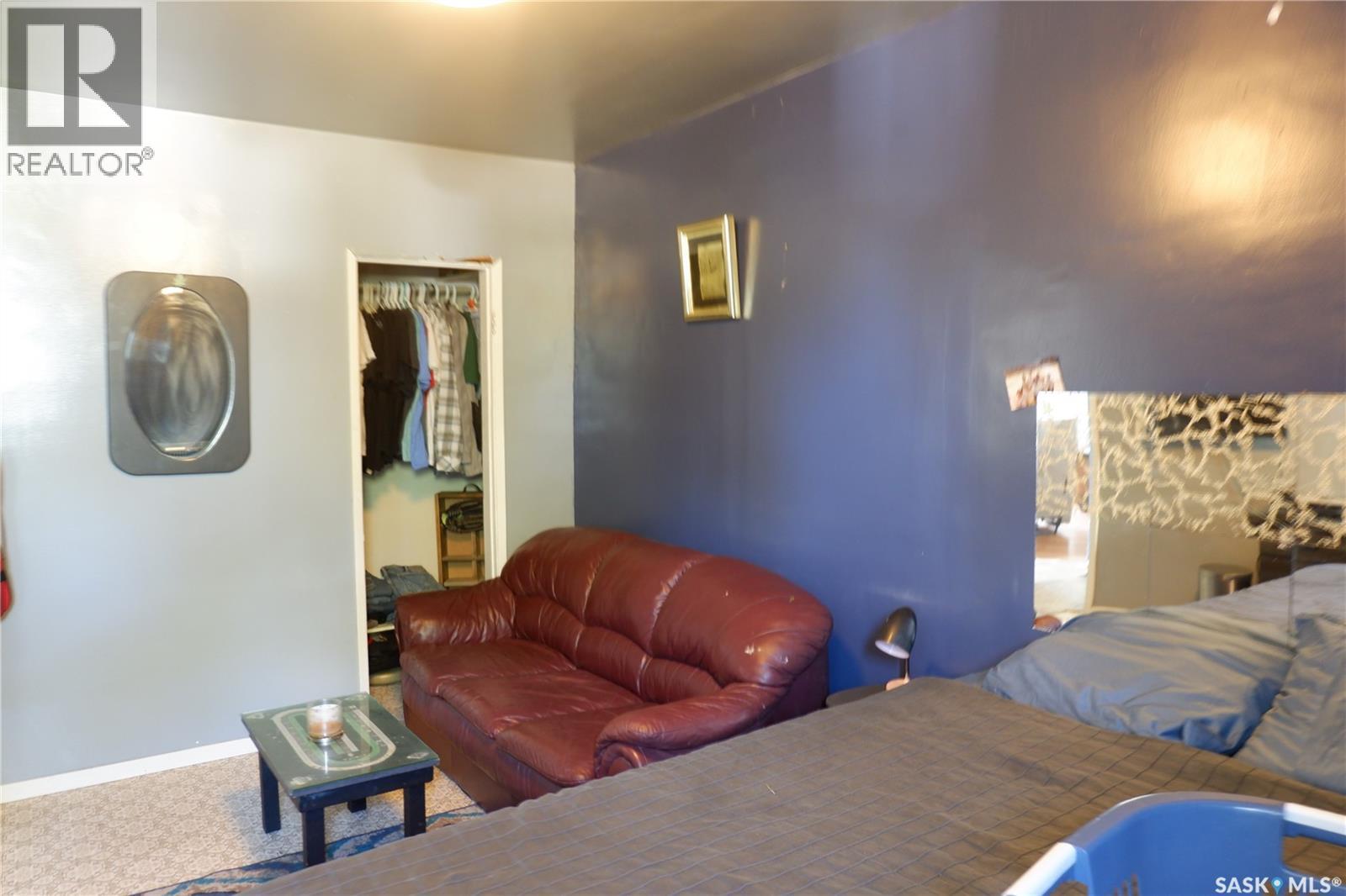 305 1st STREET E - Image 10
