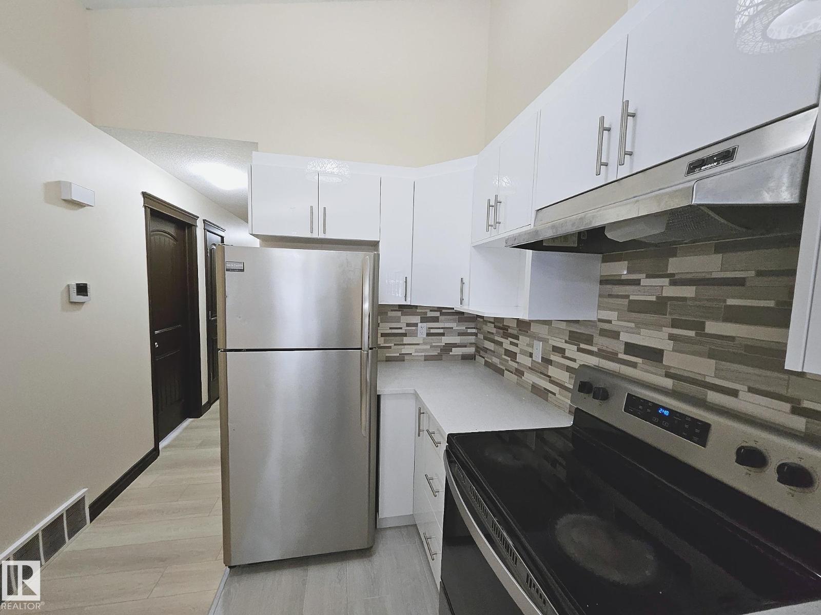 11625 88 ST NW - 15