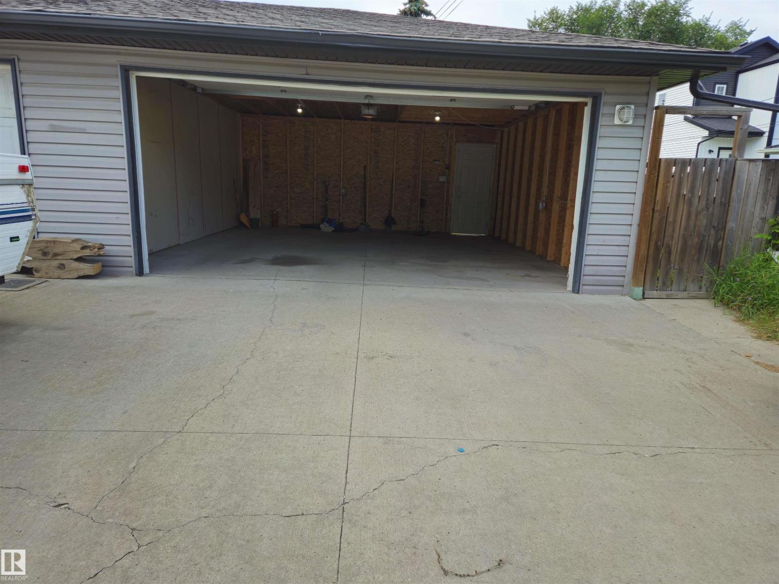 11625 88 ST NW - 7