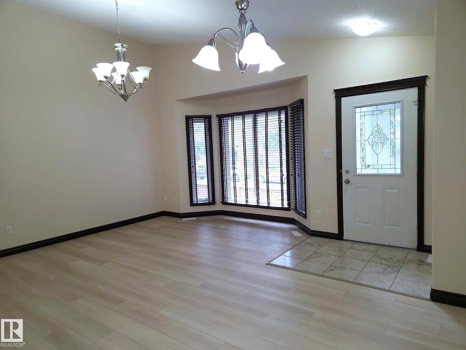11625 88 ST NW - 9