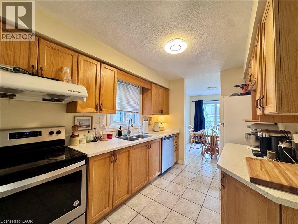 679 KARLSFELD Road — photo 3
