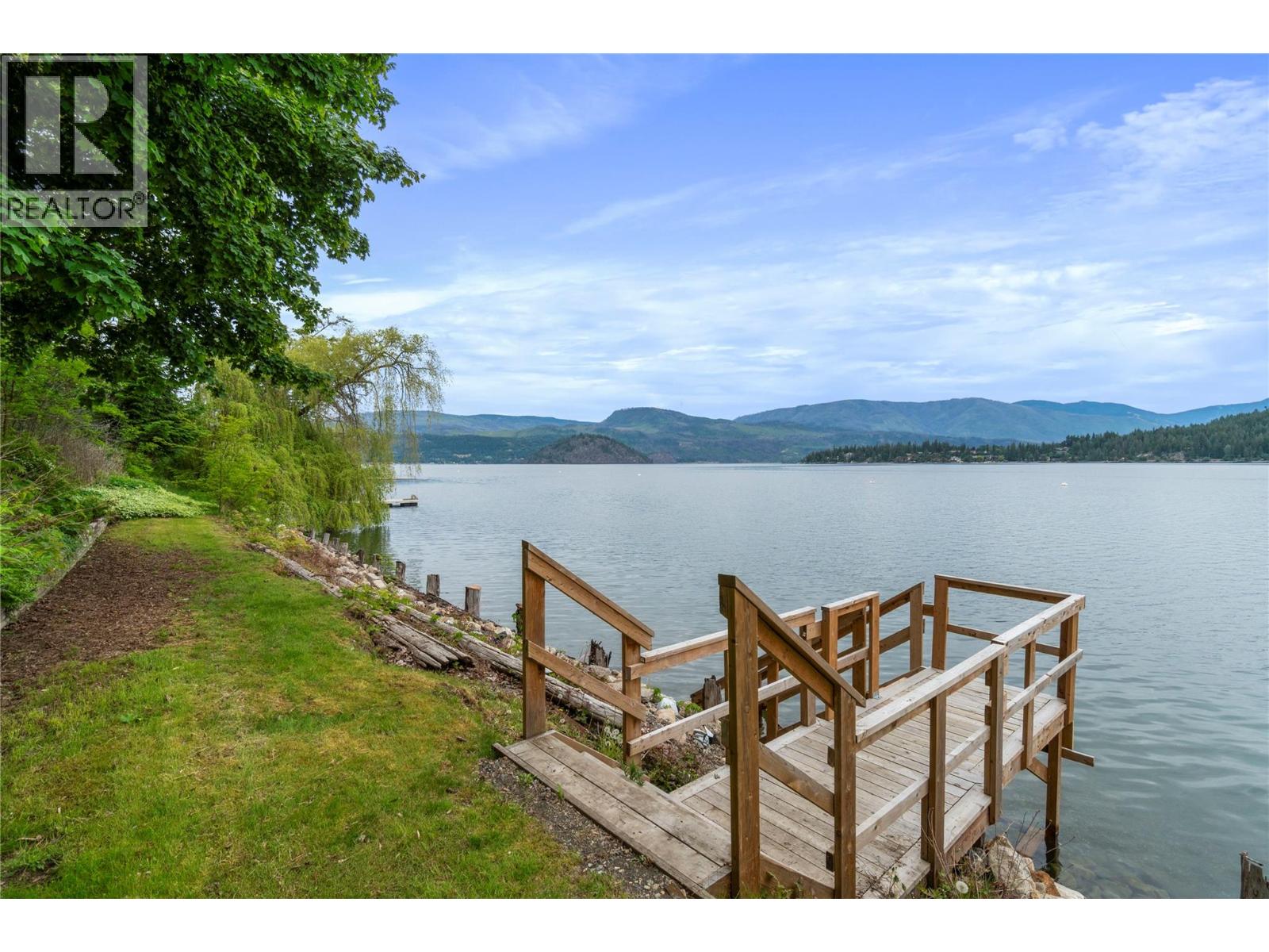2437 Blind Bay Road, Blind Bay