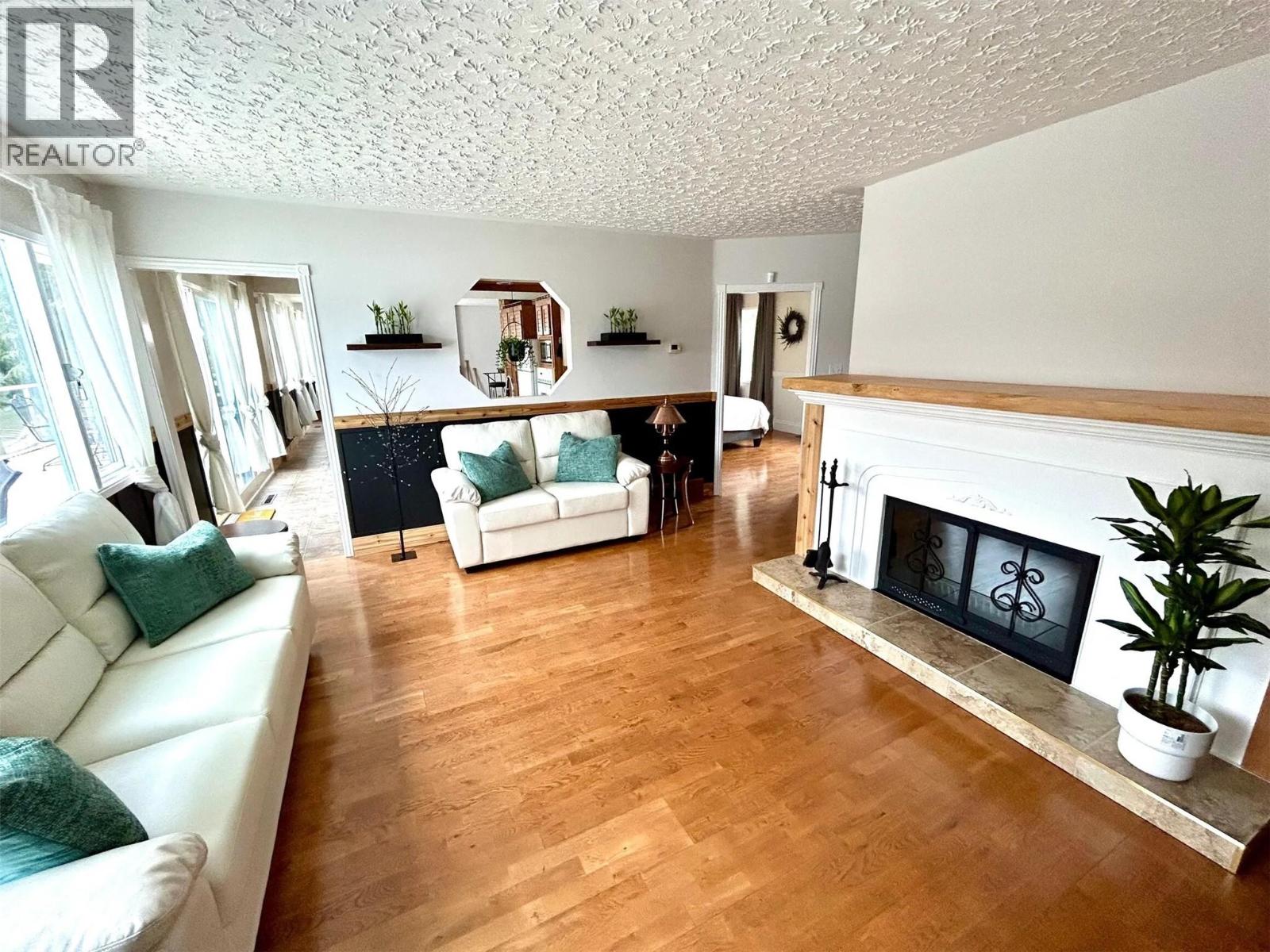 2437 Blind Bay Road, Blind Bay