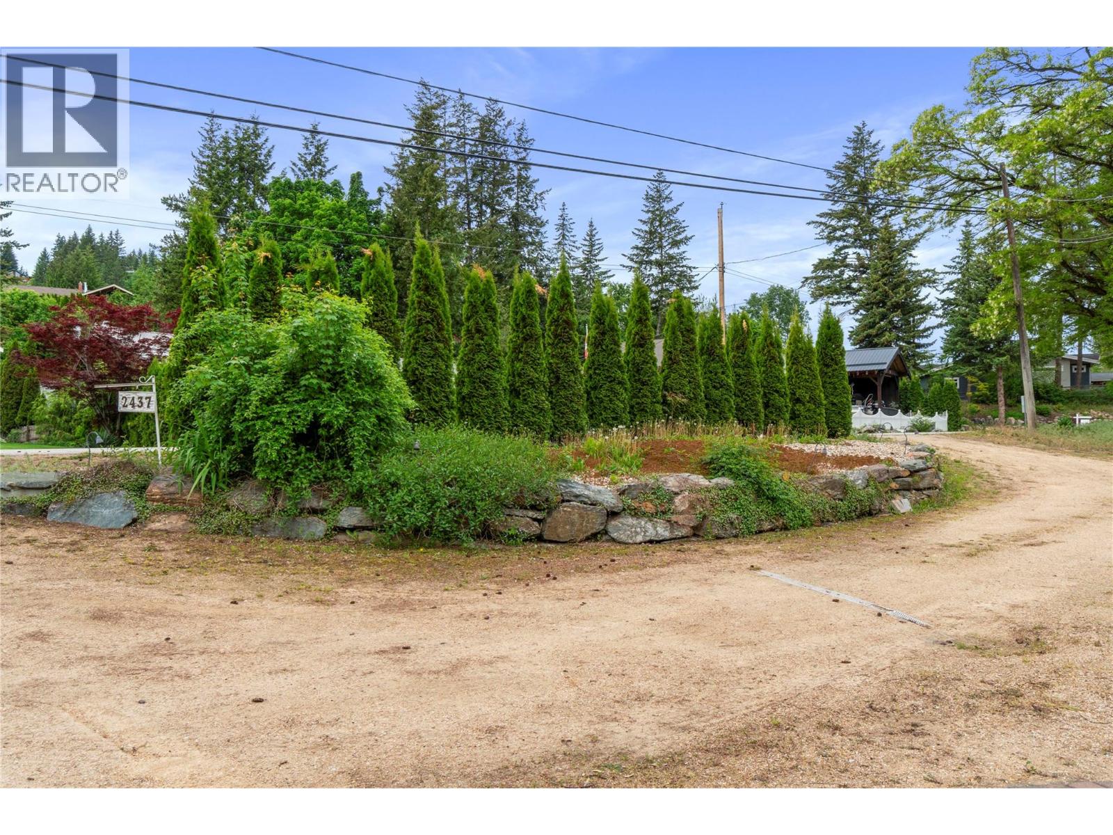 2437 Blind Bay Road, Blind Bay