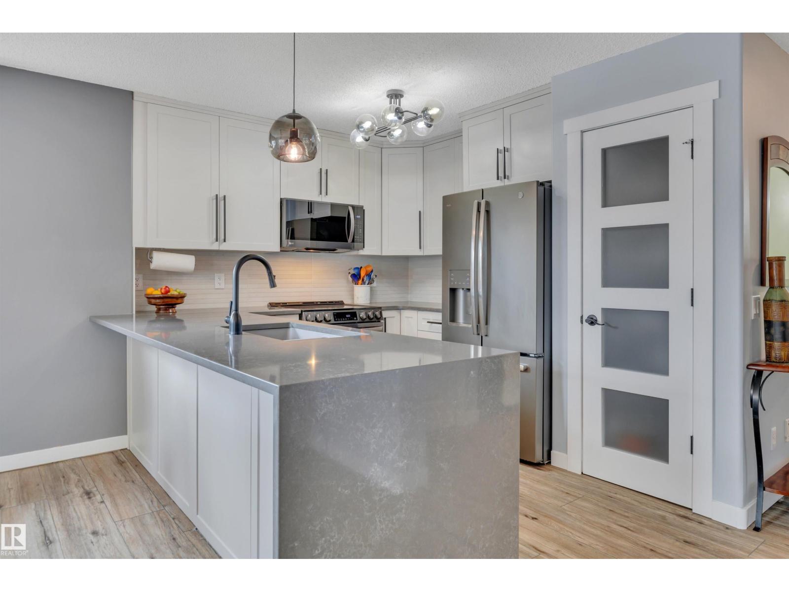 78 BIRCHMONT CR - 2
