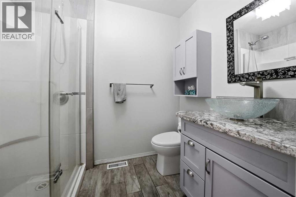 Listing photo – 76 Dixon Crescent, Red Deer