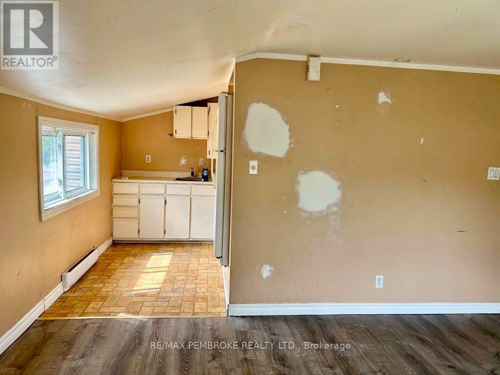 3396 B LINE ROAD - 23