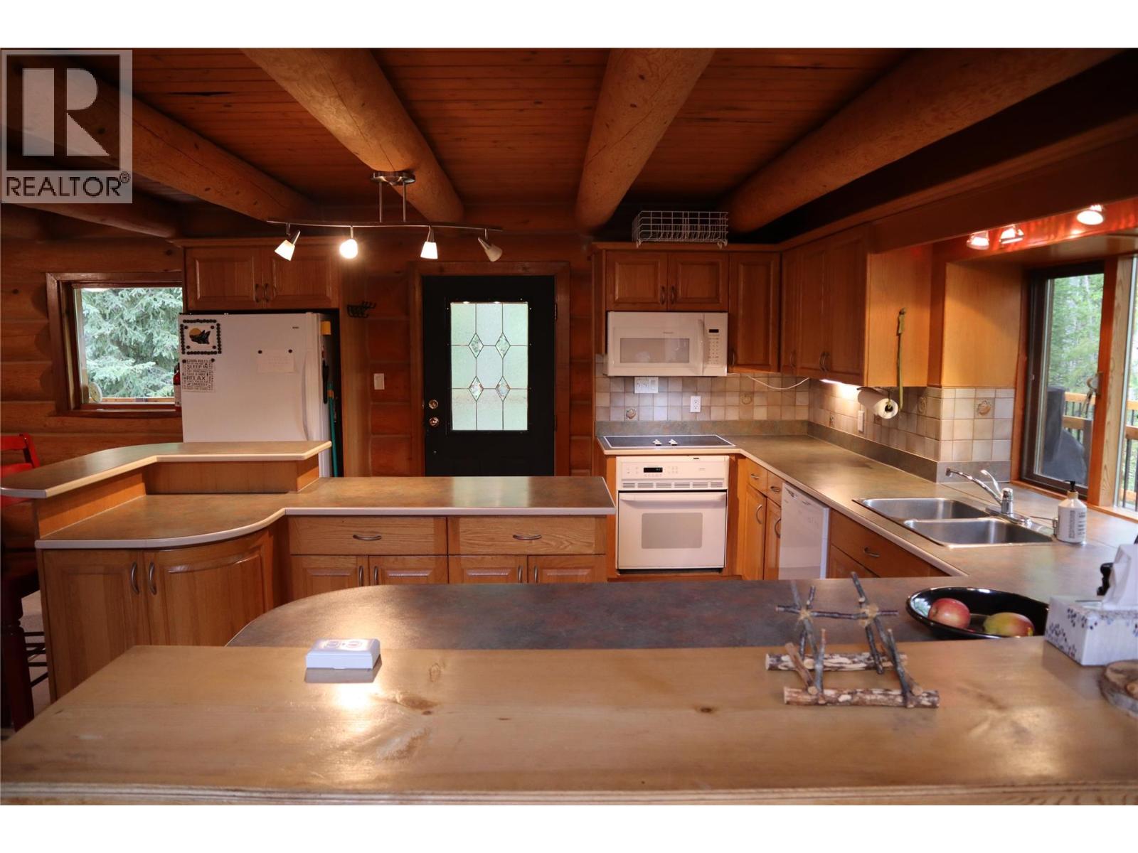 4221 Barriere Lakes Road, Barriere