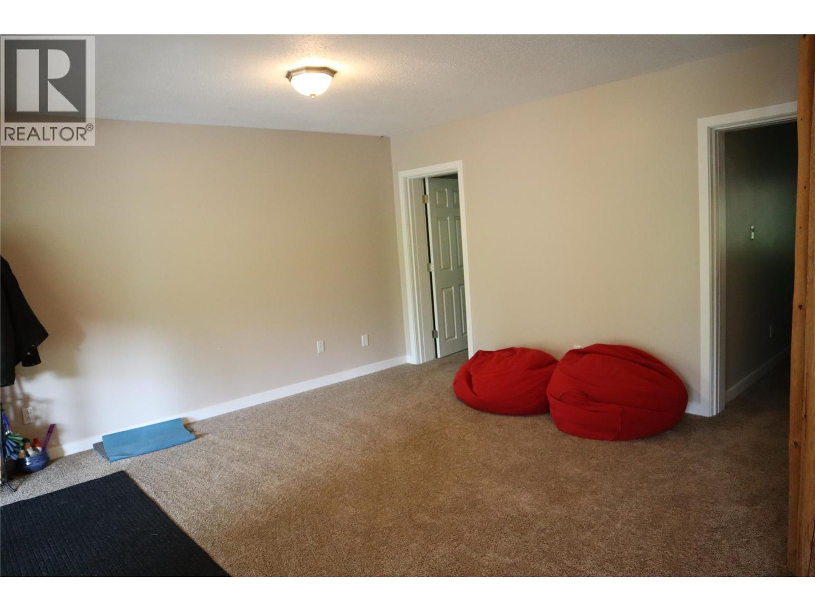 4221 Barriere Lakes Road, Barriere