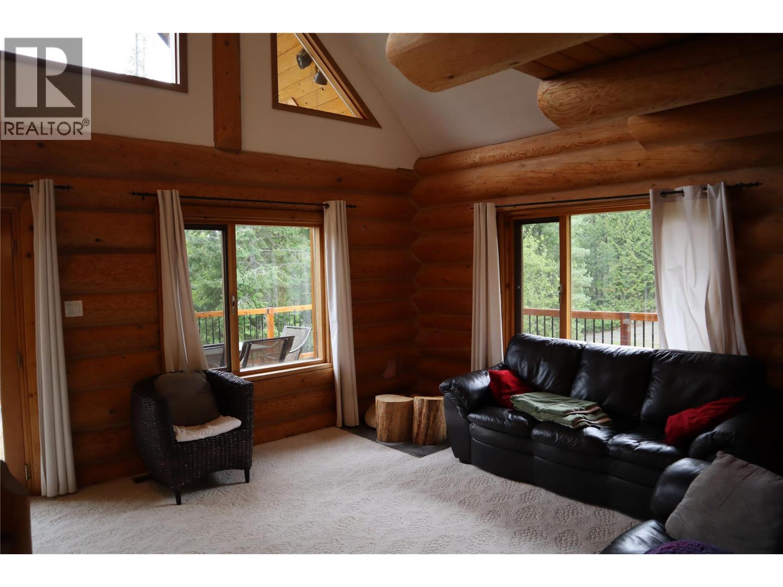 4221 Barriere Lakes Road, Barriere