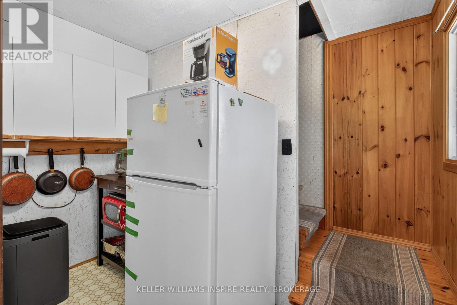 28 LOWER LAKE LANE - Image 18