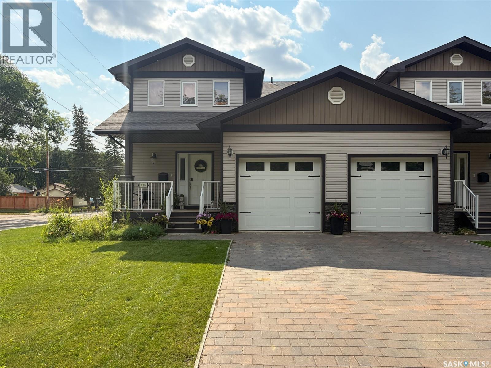 715 Centre STREET - 60