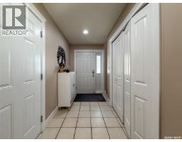 Bedroom - 715 Centre Street, Shaunavon, SK S0N2M0 Photo 6