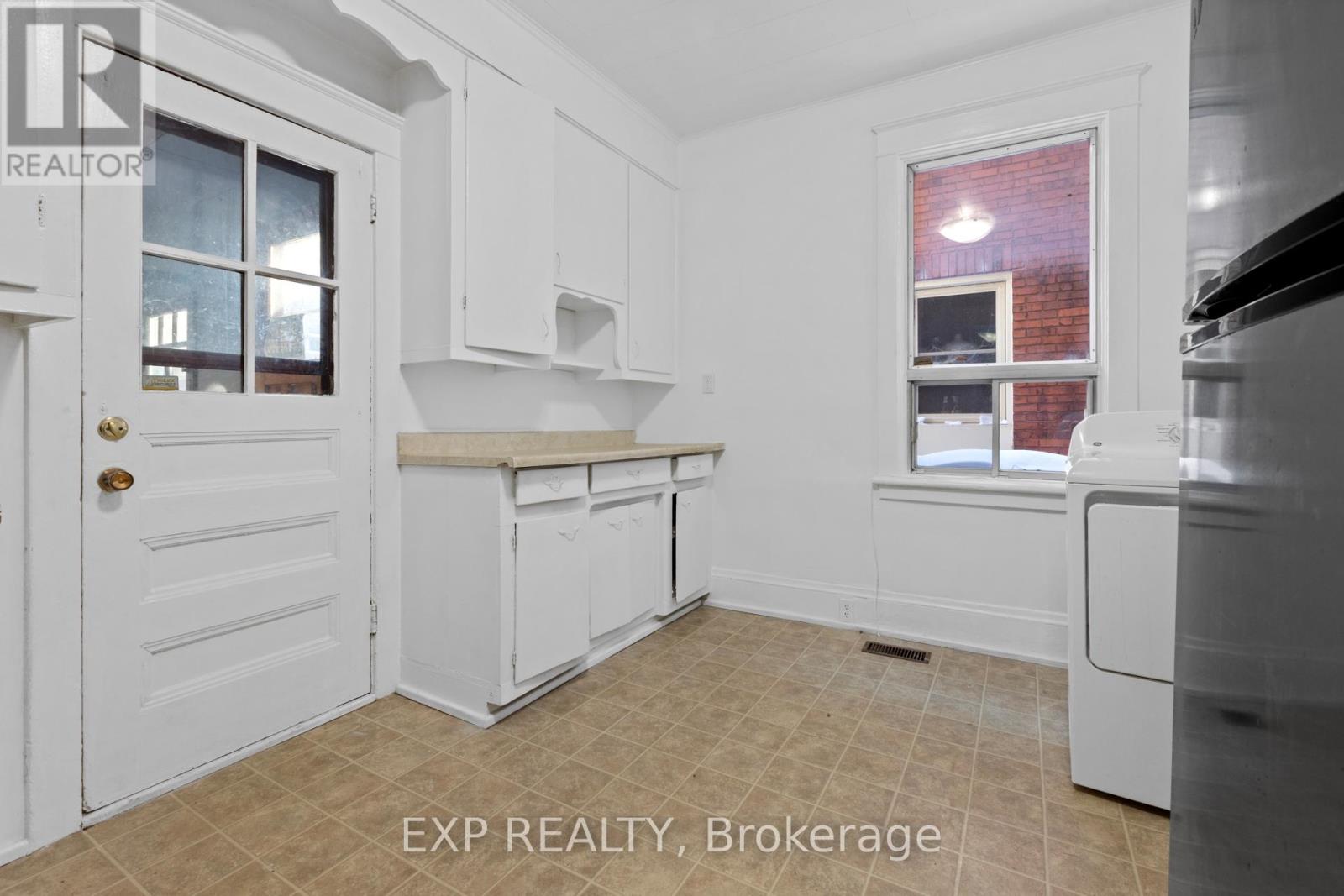 292-294 CLARENCE STREET - 12
