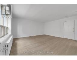 111 - 896 Eglinton Avenue E, Toronto, ON M4G2L2 Photo 9