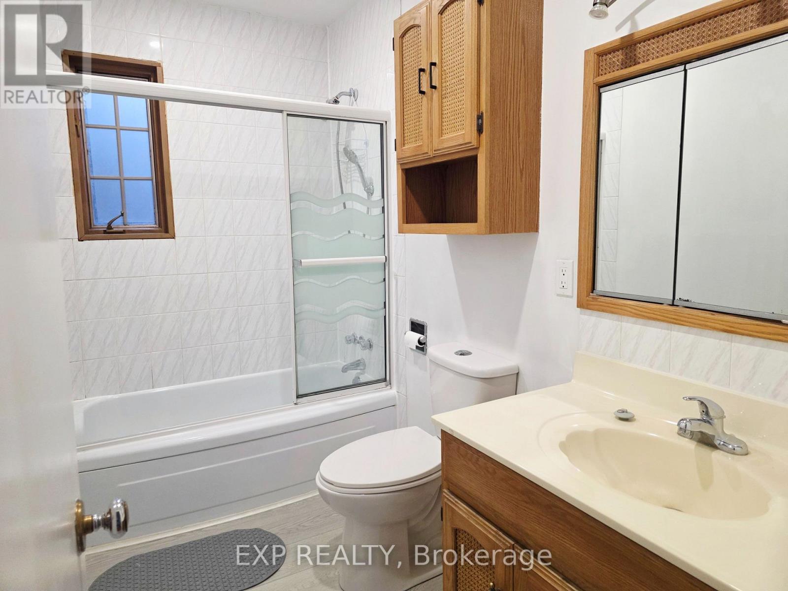 166 JOHN STREET W - Image 6