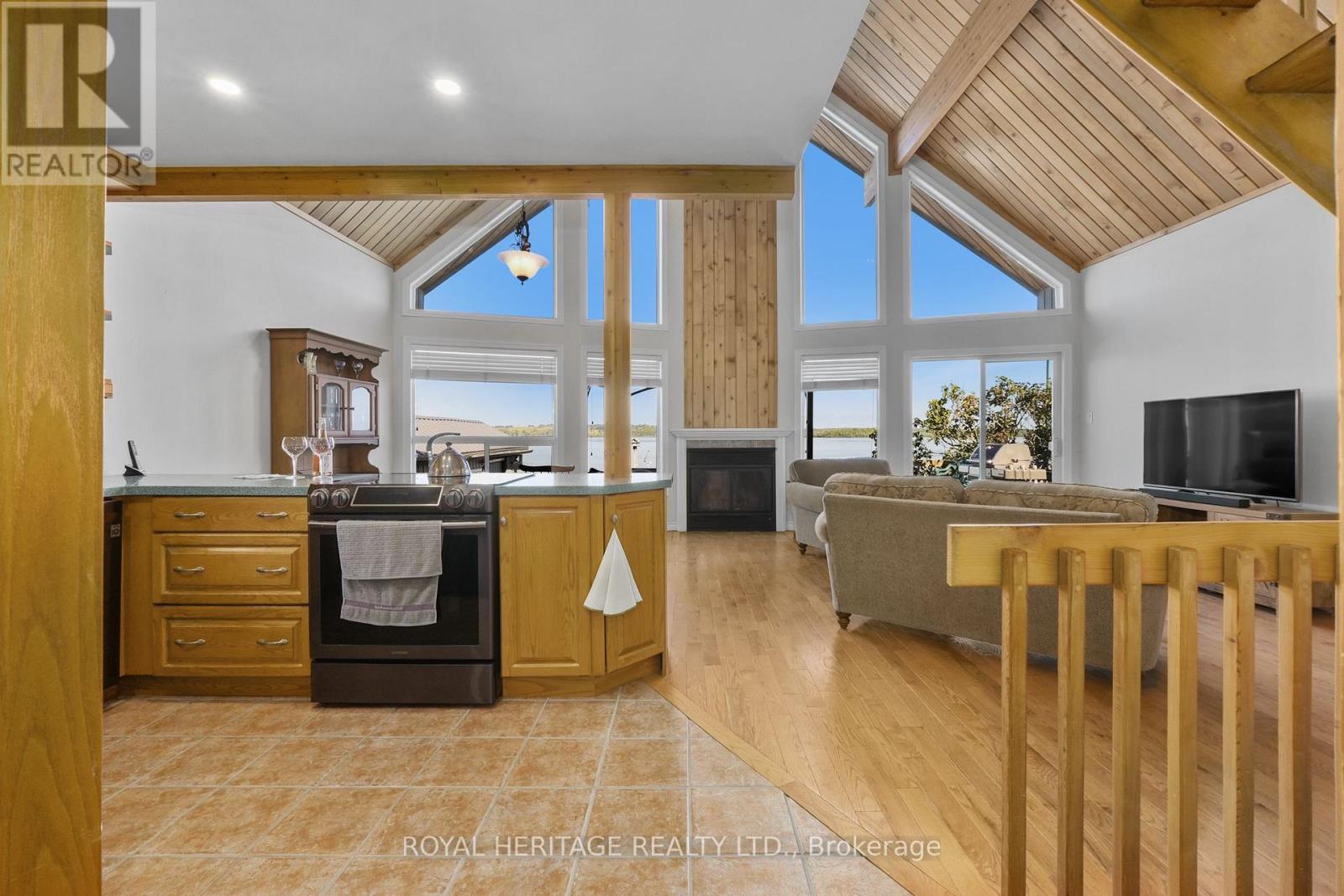 66 6-7TH LINE ROAD E - Image 21