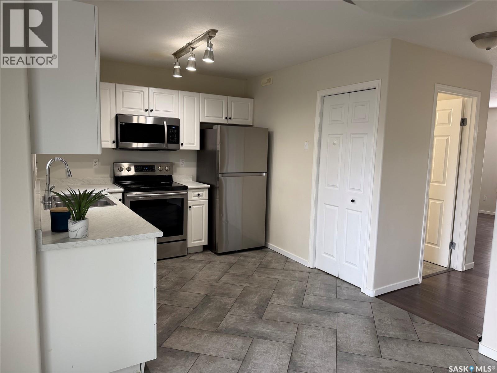 #32 203 Herold TERRACE - 12