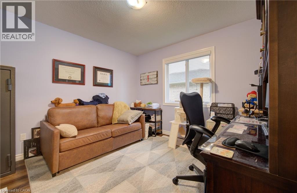 32 APPLEWOOD Street - Image 24