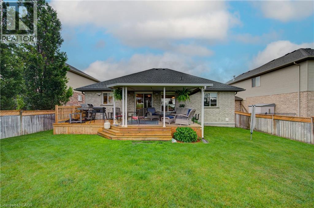 32 APPLEWOOD Street - 34