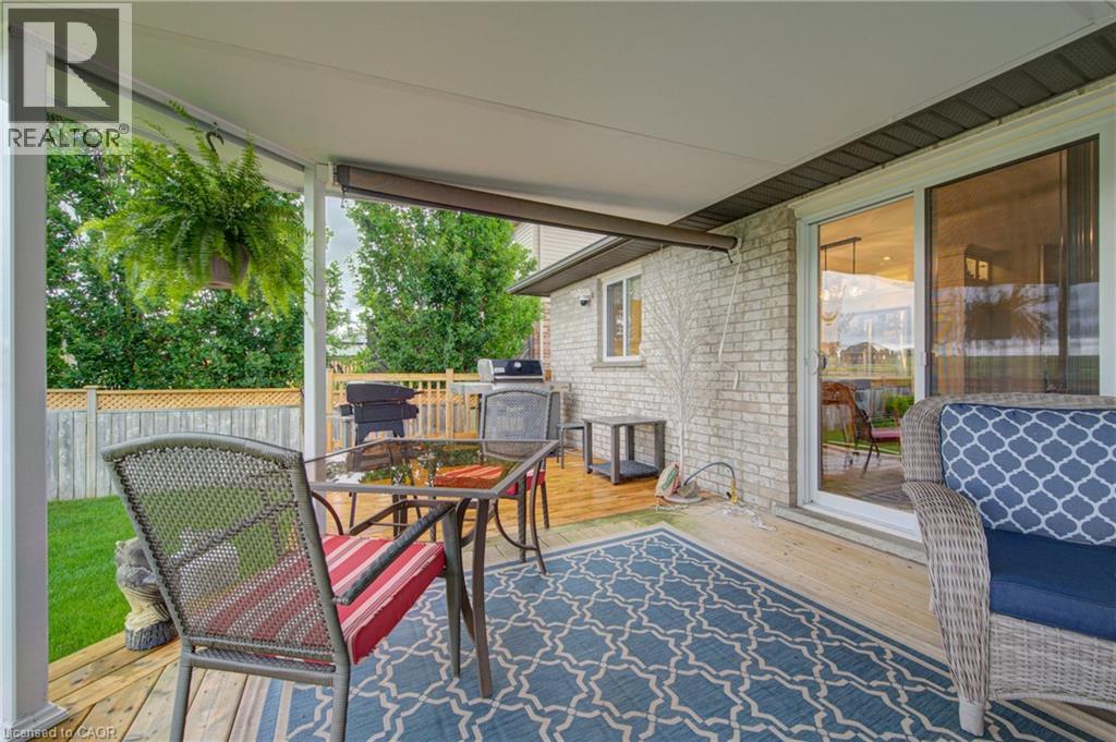 32 APPLEWOOD Street - 40
