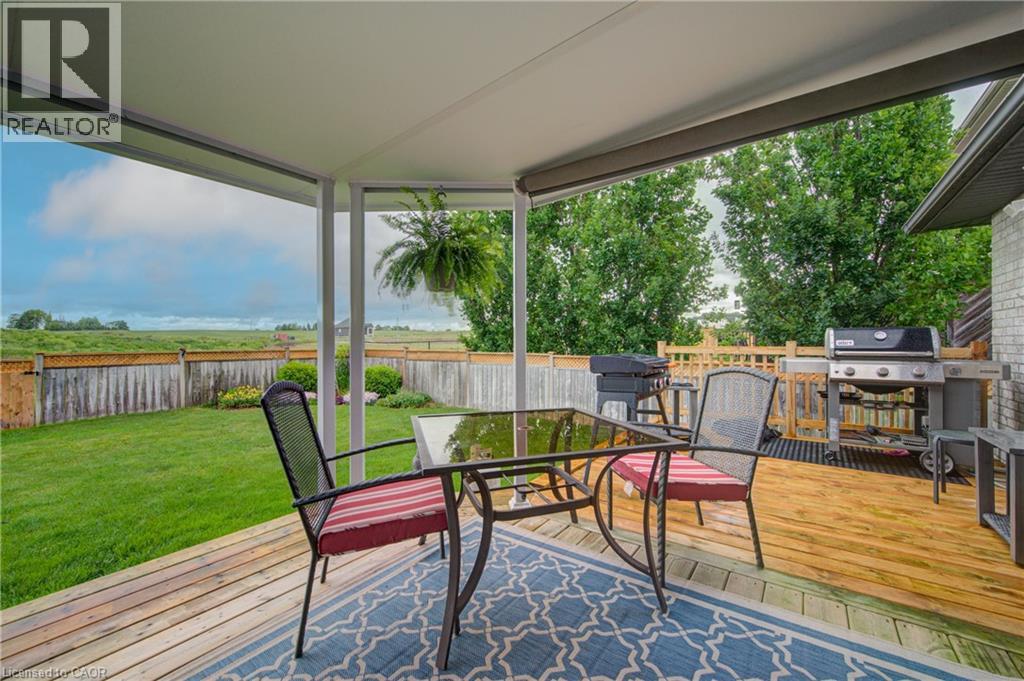 32 APPLEWOOD Street - 41