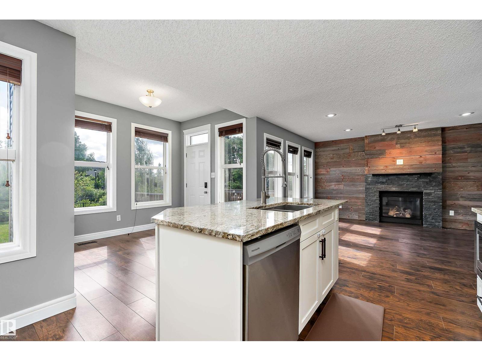 1103 115 ST SW - 18