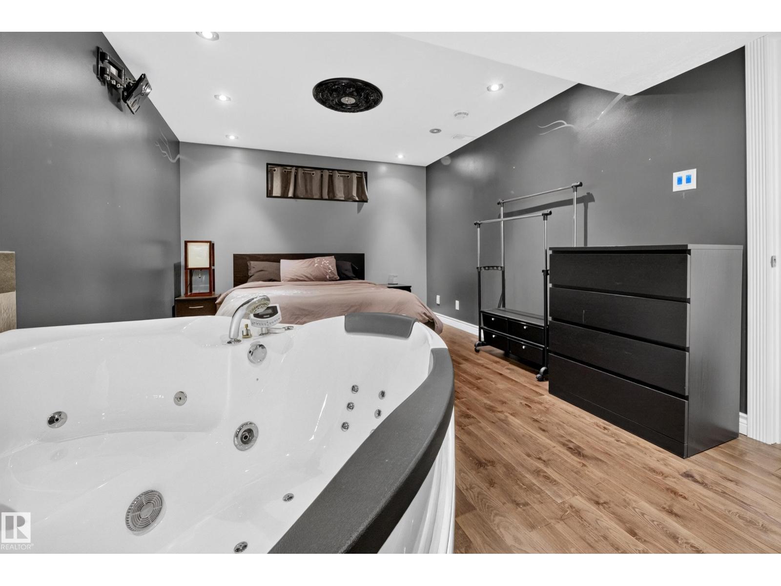 251 RIVER PT NW - Image 47