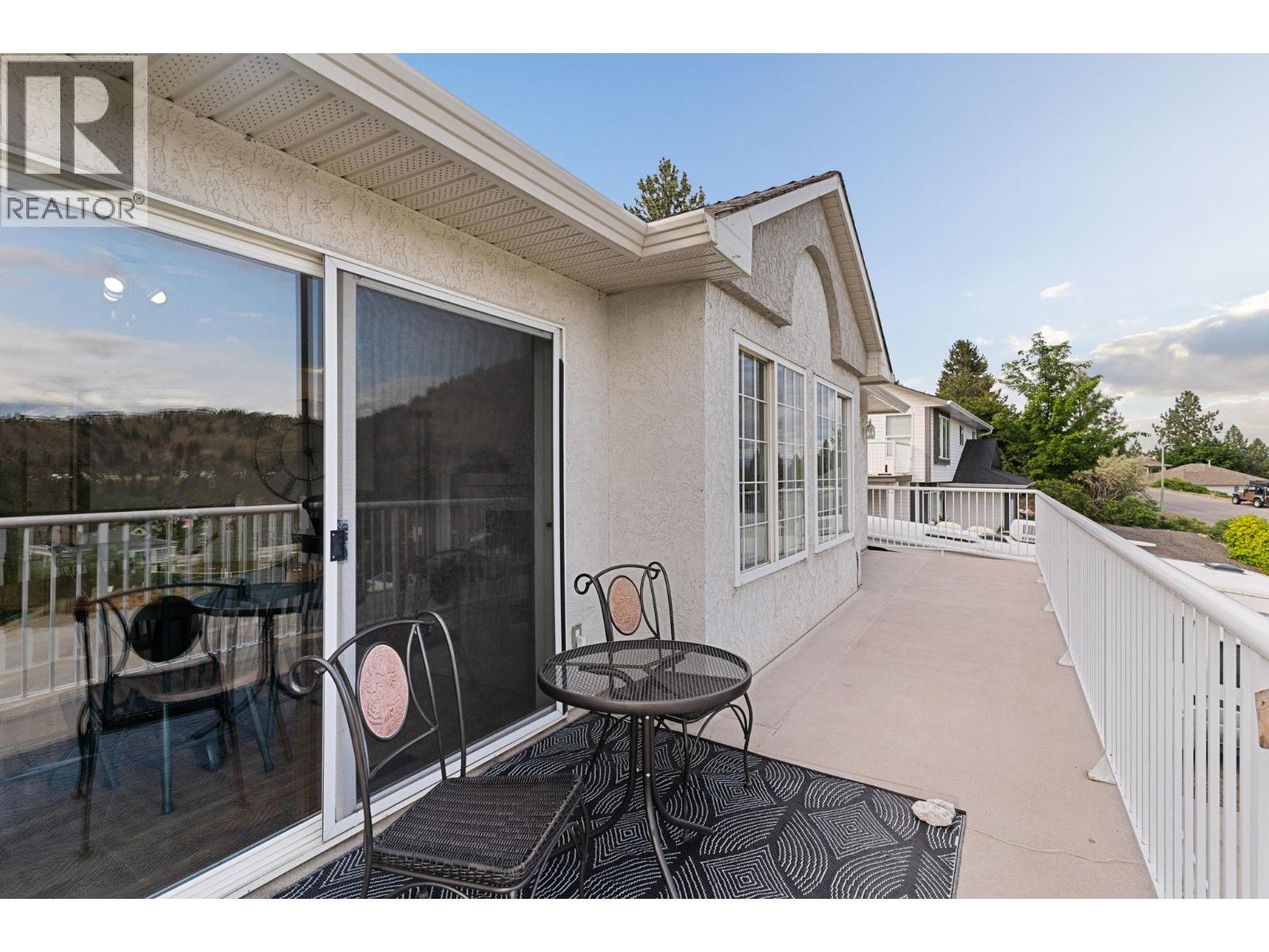  3052 Ensign Way, West Kelowna