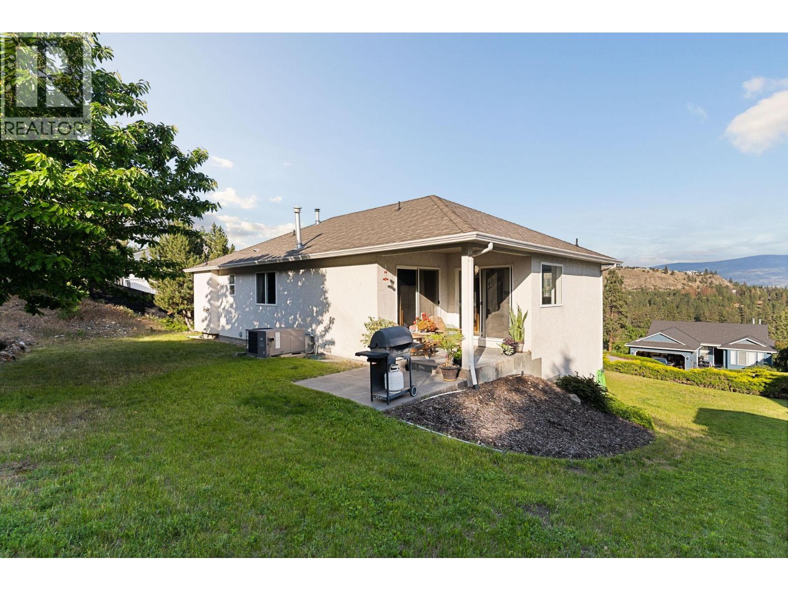  3052 Ensign Way, West Kelowna