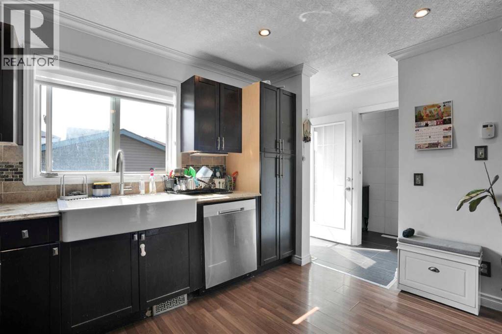 156 Saddlecrest Place NE - 13