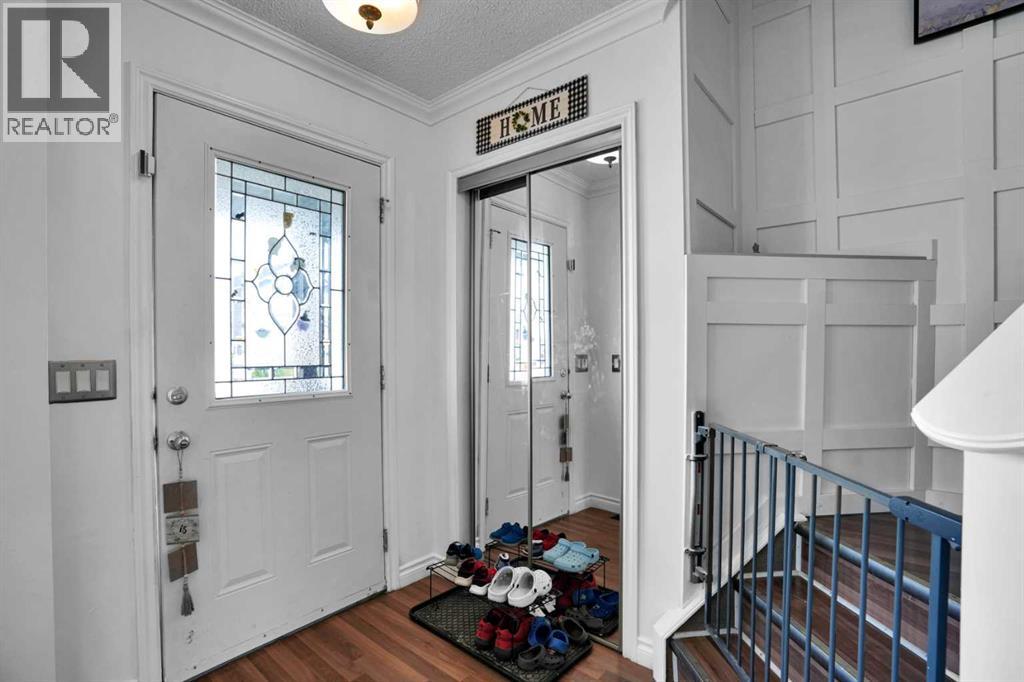 156 Saddlecrest Place NE - 5