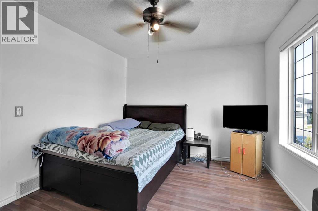 156 Saddlecrest Place NE - 27