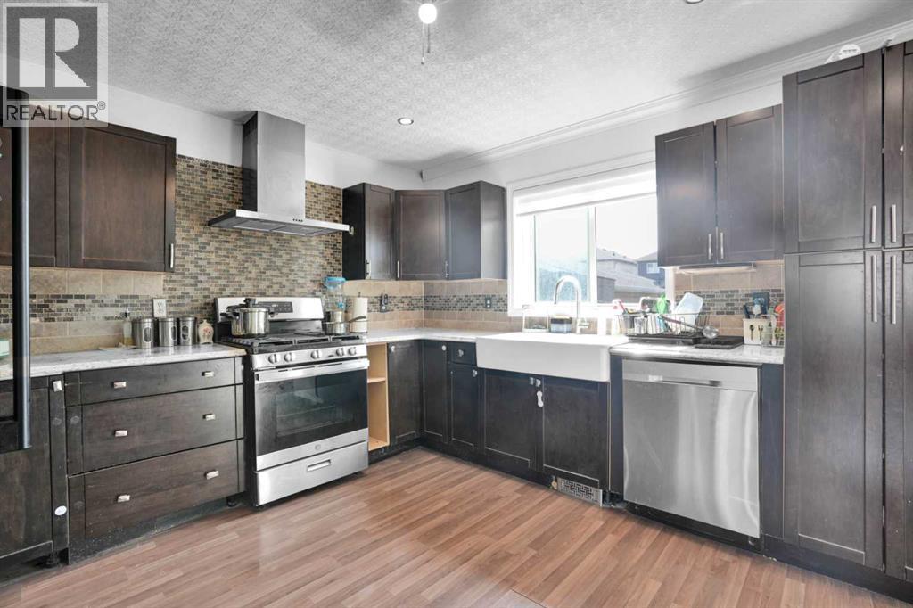 156 Saddlecrest Place NE - 12
